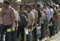 البنك الدولي يفضح "كذبة التوظيف": سوق العمل يطرح 500 ألف وظيفة سنويًا مقابل 800 ألف شاب وشابة مصيرهم الشارع