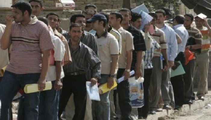 البنك الدولي يفضح "كذبة التوظيف": سوق العمل يطرح 500 ألف وظيفة سنويًا مقابل 800 ألف شاب وشابة مصيرهم الشارع
