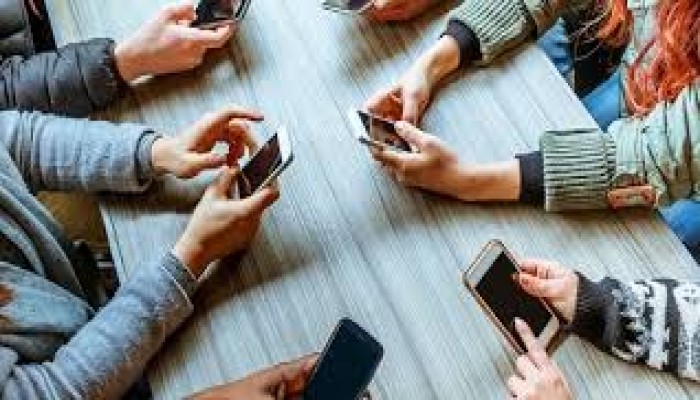 5 أسباب تجعلك لا تستطيع العيش بدون هاتف ذكي