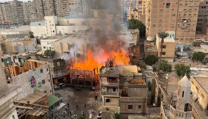 بالفيديو.. حريق هائل يدمر ديكور مسلسل الكينج في استوديو مصر