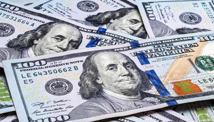 وول ستريت تحذّر.. ديون أمريكا تنفجر وترامب يراهن على المسكّنات بينما بريطانيا وفرنسا تغرقان بدورهما في بحر العجز