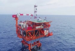 خدمة "دليفري" للاحتلال.. مصر تنقل غاز "إسرائيل" لأوروبا مقابل عمولة لسداد الديون