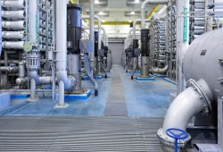 "دولارات" لإنقاذ الفشل.. المالية تطرح مستشفيات ومدارس ومصانع ومحطات مياه في "سلة" البيع للأجانب