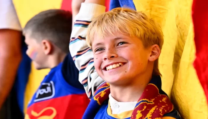 أخصائيون يحذرون: الطفل المدلل بشكل زائد قد يكون عاقًا لوالديه في الكبر