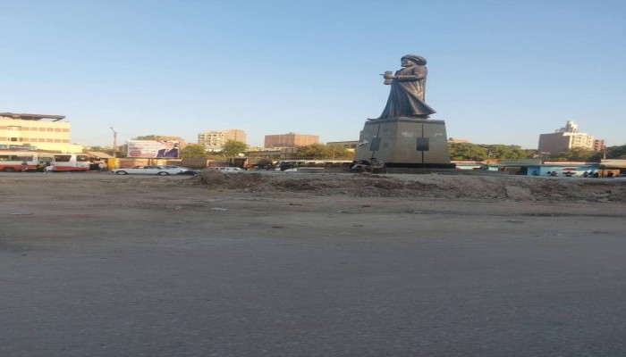 مذبحة ميادين أسيوط.. "معاول الانقلاب" تطمس هوية الصعيد وتهدر الملايين في مشاريع "الهدم والبناء" العبثية