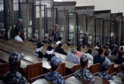 "انفراجة" الوهم.. مقصلة "جنايات الإرهاب" تلتهم المعتقلين وتغتال الأمل في موجة جديدة من المحاكمات الجائرة