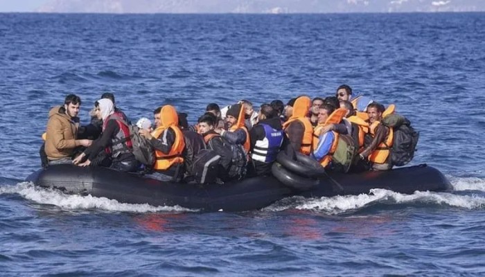 "هروب أكثر من 68 ألف مصري في أقل من 5 سنوات عبر البحر لأوروبا".. الأرقام تفضح الإنجاز الوهمي للسيسي بوقف مراكب الهجرة