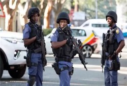 مجزرة في بريتوريا: مقتل 10 أشخاص بينهم طفل في هجوم مسلح يهز جنوب إفريقيا ويفتح ملف "فوضى السلاح"