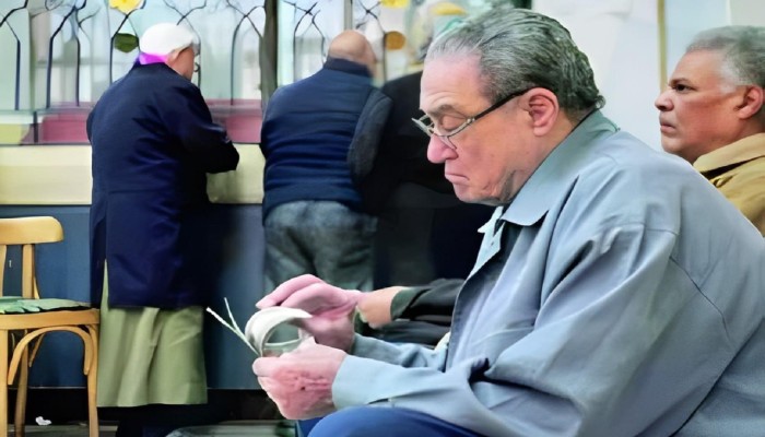 "هنجيب منين".. لواء المعاشات يعتبر (7000 جنيه أمراً مستحيلاً) للمواطن وحقاً مكتسباً للجنرالات