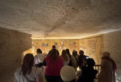 حكومة "الإتاوة" تطلق رصاصة الرحمة على السياحة: رفع التأشيرة إلى 45 دولارًا يهدد بنسف الموسم الشتوي