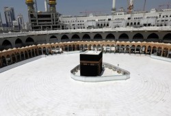 بينها تعطل للمسجد النبوي أيام الصحابة والحرم المكي والأزهر والأموي.. تعرف على وقائع توقف صلوات الجماعة بتاريخ المسلمين