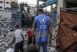 ذا ميديا لاين || تجديد ولاية الأونروا بين الترحيب العربي والغموض في غزة