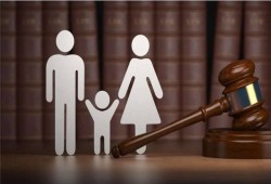 تقرير حقوقي يفضح استخدام قانون "حماية قيم الأسرة المصرية" كأداة لقمع الفقراء والنساء لا لحماية الأسرة