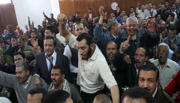 منع العمال المشاركين في احتجاجات الحد الأدنى للأجور من دخول شركة "مفكو حلوان" وارسال إنذارات بالفصل وسط تواطؤ الحكومة