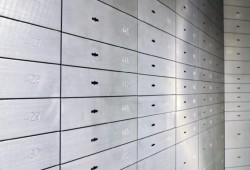 تآكل الثقة في المصارف.. لغز صناديق الأمانات المفقودة في بنك فلسطين