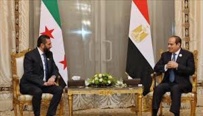 بعد عام على إطاحته بالأسد.. لماذا يخشى السيسي من أحمد الشرع؟ 