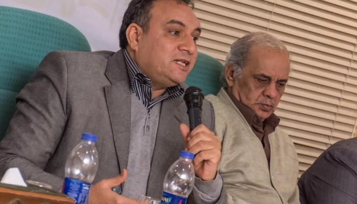 استدعاء عمار علي حسن لـ"أمن الدولة".. نظام السيسي يضيق ذرعًا بـ"الكلمة" ويُحوّل الأقلام الحرة إلى "متهمين"