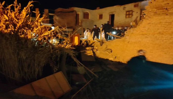 قبور من طوب لبن: وفاة أم وطفليها بإسنا تفضح أكذوبة التنمية وتعري إهمال العسكر للصعيد