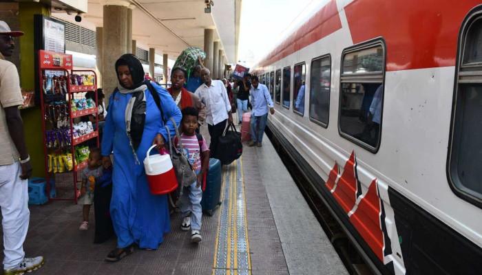 أنباء عن ترحيل 15 سودانيًا من مصر لإصابتهم بـ "الإيدز"