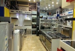 رئيس "شعبة الأجهزة الكهربائية" يكشف المستور: الأسواق تحتضر.. وحكومة الانقلاب تطلق "رصاصة الرحمة" بقرارات كارثية