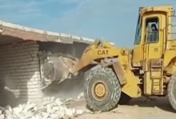 فيديو || هدم منازل أهالي علم الروم تمهيدًا لتهجيرهم دون أي تعويضات