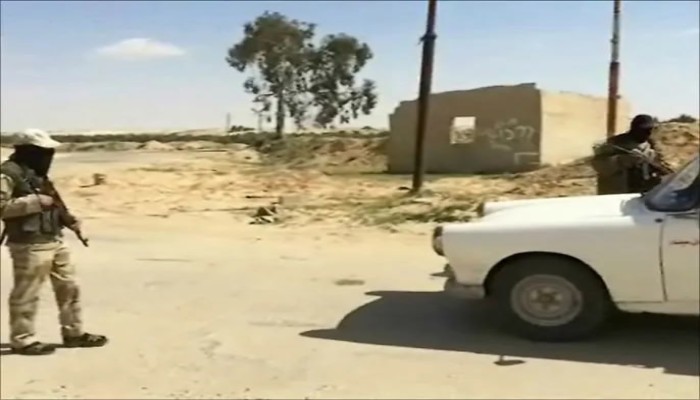 «أبناء سيناء» على طريق غزة: تفتيش مسلّح وجباية بالدولار فوق ركام الحصار