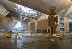 المتحف المصري الكبير من "أيقونة عالمية" إلى "فضيحة هندسية".. أمطار محدودة تفضح فسادًا بلا حدود