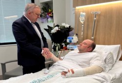 الجارديان || «مصدر فخر لسوريا»: الرجل الذي جرّد مطلق النار في بونداي من سلاحه يحظى بإشادة في بلدته