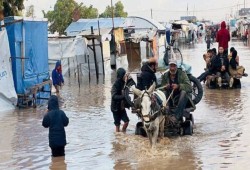 فيديو || غزة تحت النار والمطر معًا: خروقات متصاعدة لوقف إطلاق النار وكارثة إنسانية تتفاقم