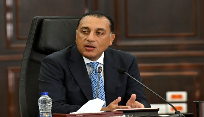 مصطفى مدبولي: ارتفاع الدين انعكاس للحفاظ على تكلفة الاستقرار.. كيف تحول "فن الإدارة" إلى كابوس يخدع الشعب؟