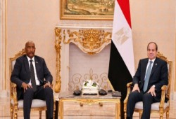 مصر تلوّح بإمكانية التدخل في حرب السودان الدامية