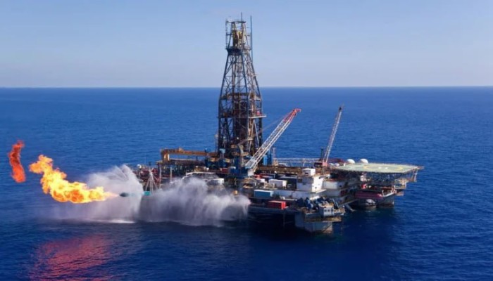 بريطانيا تُعفي حقل «ظهر» من العقوبات المفروضة على الشركات الروسية