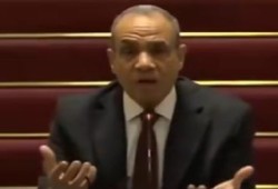 بدر عبد العاطي في مرمى نيران النشطاء: صرخة "سد الخراب" لن تمحو عار توقيع السيسي وشرعية 2015