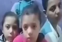 فيديو || أم تعرض أبناءها للبيع.. قبح مصر في زمن السيسي حين يتحول الفقر إلى تجارة بالأطفال