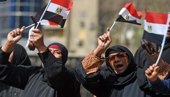 كيف سقطت مصر في قبضة "الفرعون الجديد"؟ ..تأميم السياسة وبيع الوطن في المزاد العلني والإدارة بالخوف