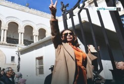 "معركة الأمعاء الخاوية"..  32 محاميًا تونسيًا يدشنون إضرابًا جماعيًا عن الطعام رفضًا لـ"تكميم الأفواه" وهيمنة السلطة على القضاء