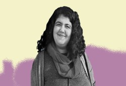 بعد تأجيل محاكمتها إلى 25 فبراير.. "عدالة" تطالب بإنهاء معاناة مروة عرفة 