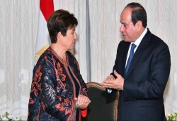 صندوق النقد يقر المراجعتين الخامسة والسادسة ويمهد لصرف 2.5 مليار دولار لمصر وسط ضغوط الخصخصة والدين