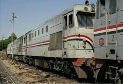 قطار فائق السرعة عبر الصحراء يربط البحر الأحمر بالمتوسط.. أولويات غائبة ومشاريع تتجاهل الفقراء