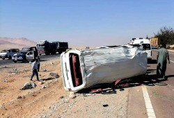 مصرع وإصابة 19 شخصًا في انقلاب ميكروباص بأسوان