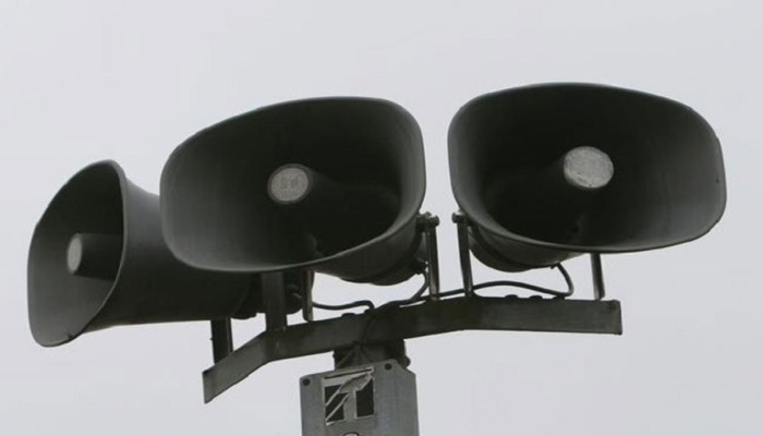 مشادة بسبب إذاعة قرآن الفجر عبر مكبرات الصوت.. وبيان شديد اللهجة للأوقاف 