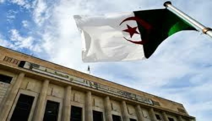 الجارديان || الجزائر تُقِرّ قانونًا يجرّم الاستعمار الفرنسي