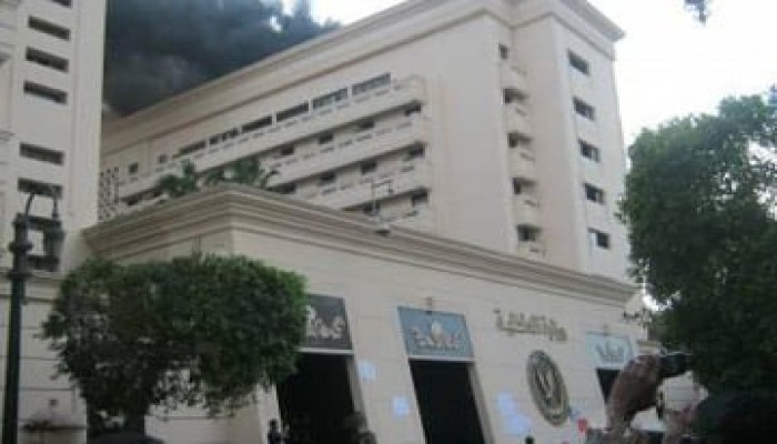 لاظوغلي من "هيبة الدولة" إلى "بزنس الترفيه": الانقلاب يحول مقر وزارة الداخلية إلى "بوتيك"