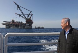 مخاوف من تداعياتها.. "جلوبز": هل ستدفع "إسرائيل" ثمنًا باهظًا مقابل صفقة الغاز مع مصر؟