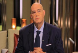 عماد الدين أديب.. "ساعي بريد" الرسائل الخليجية يفتح النار على الحكومة ويشعل حرب "اللجان" الإلكترونية