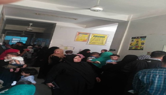 "وباء غامض" أم "متحور قاتل"؟.. المصريون يواجهون "طوفان الفيروسات" بالزحام على العيادات الخارجية