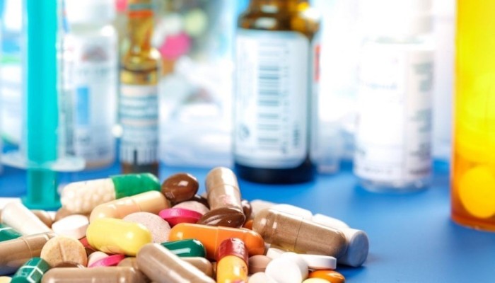 أزمة اختفاء الأدوية تحاصر المصريين في جريمة مكتملة الأركان تهدد حياة الملايين وسط مسكنات إعلامية