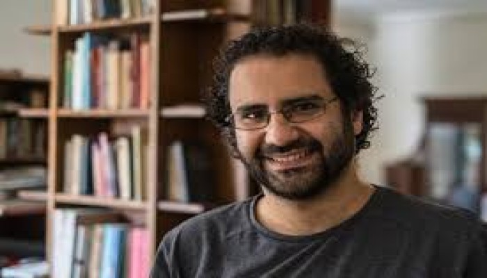 علاء عبدالفتاح يصل بريطانيا بعد إلغاء حظر السفر.. هذا ما قاله رئيس الوزراء 