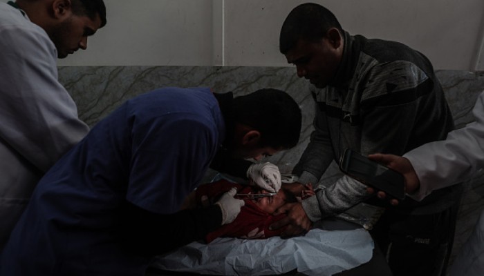 مستشفى تحت الحصار: خدمات موقوفة وقدرات محدودة