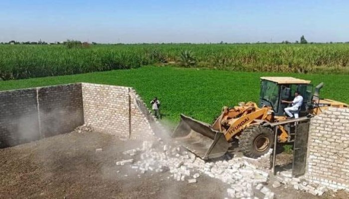 "التعويض" ثمنه "عشة".. كيف خططت محافظة الدقهلية لنهب مليارات "عزبة أبو مشعل" بملاليم؟ (فيديو)